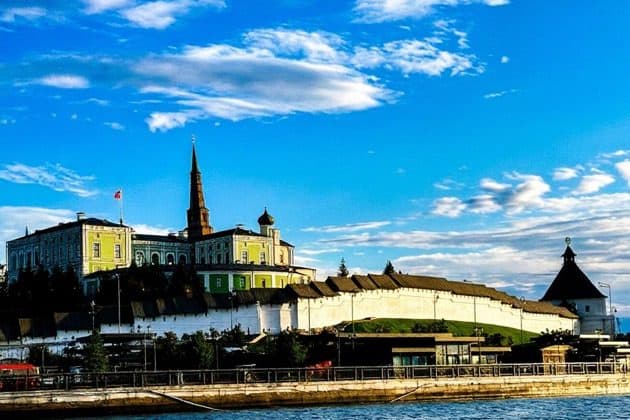 Экспресс-прогулка на катере: Волга за полчаса